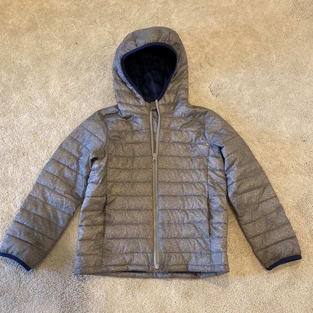 LIKE NEW Gap kids Boys Size M lightweight puffer coat